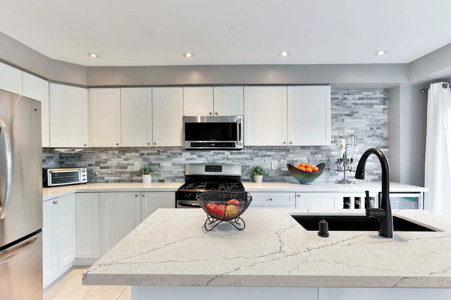 Best Quartz Stone Worktops in Wembley – Your Complete Guide